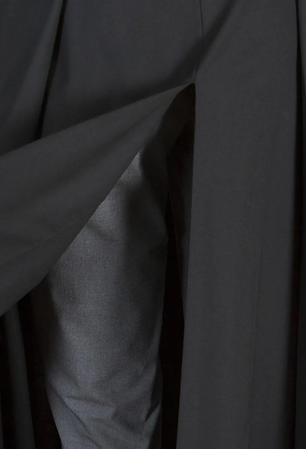 Double Layer Trousers with Pleats in Black/Grey