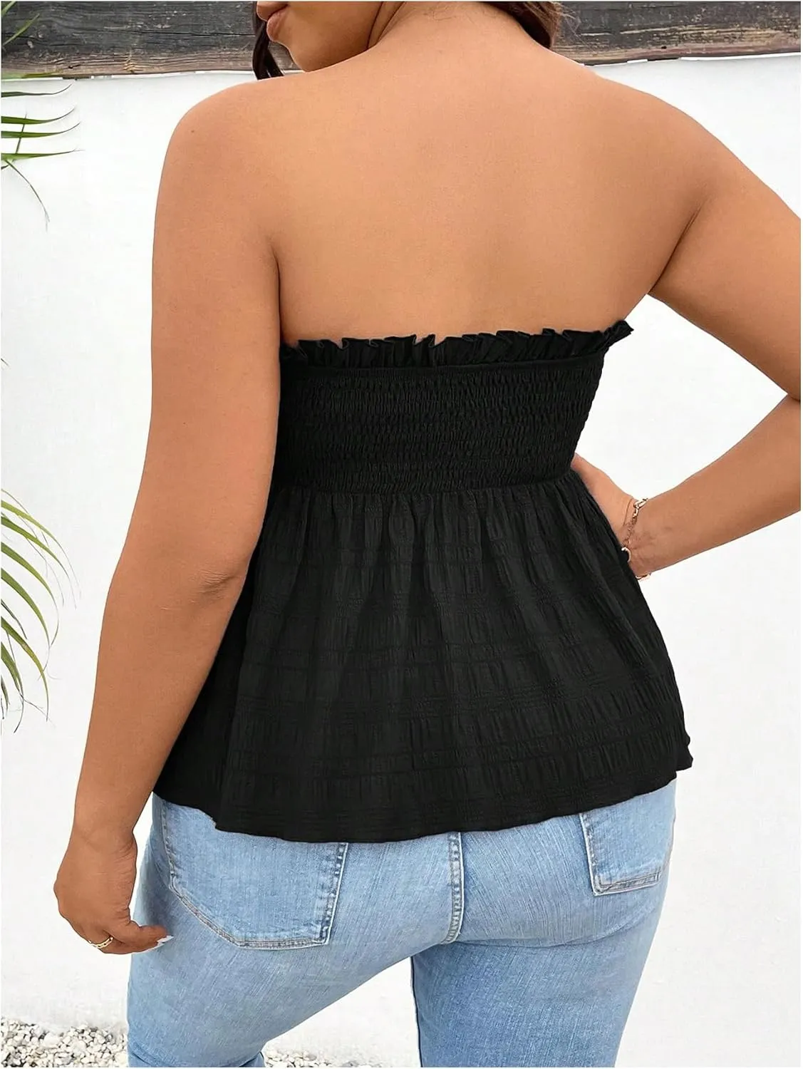 WDIRARA Women's Plus Size Strapless Ruffle Hem Tube Top Smocked Bandeau Peplum Tops